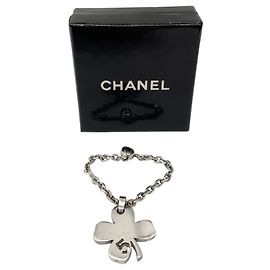 Portachiavi a forma di trifoglio Chanel Silver No. 5