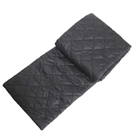 Sciarpa imbottita matelassé Coco Mark di Chanel