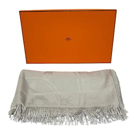 Stola in cashmere e seta New Libris di Hermès
