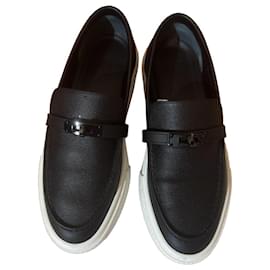 Hermès Sneaker aus schwarzem Leder