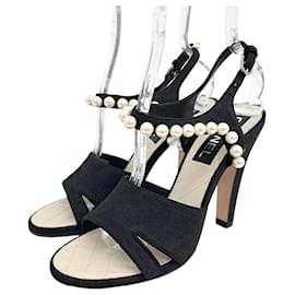 Sandali Chanel con perle