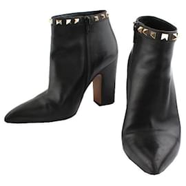 Valentino Stivaletti Rockstud in oro nero