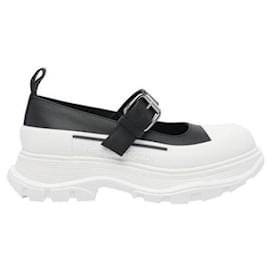 Scarpe Mary Jane Tread Slick WIAGY - Alexander Mcqueen