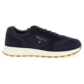 Prada Sneakers in suede e Re-Nylon