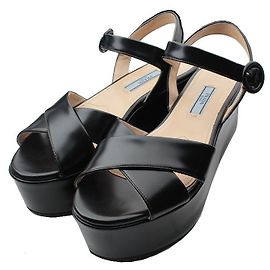 Prada Sandali con zeppa neri