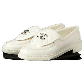 Chanel Mocassino Turnlock Taglia CC