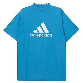 Balenciaga Oversized T-Shirt von Adidas