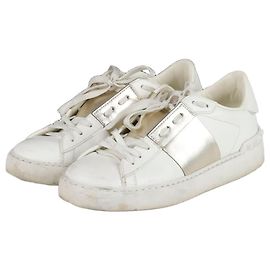Valentino Taglia sneaker nascoste