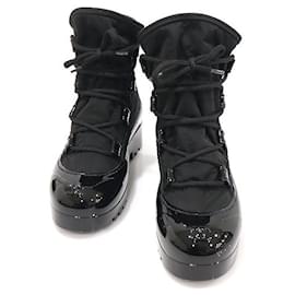 Chanel Stivali da neve con lacci da donna in nylon lucido nero con piattaforma
