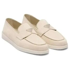 Prada Mocassini in Suede con Logo Triangolo