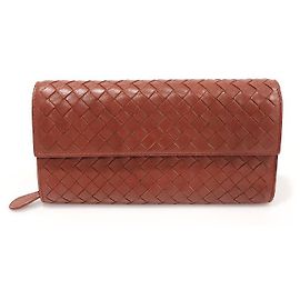 Bottega Veneta Cartera Continental con Solapa en Nappa Intrecciato Marrón