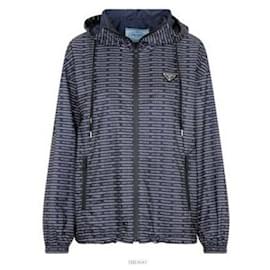 Chaqueta con capucha de nailon - Prada