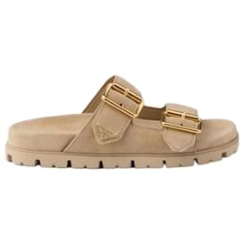 Prada Sandali con fascia in scamosciato