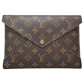 Louis Vuitton Bolso Clutch Kirigami Monograma Grande, Mediano, Pequeño
