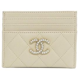 Tarjetero de piel de ternera granulada beige Chanel AP4563