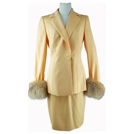 Set da ufficio vintage Escada giallo: blazer con gonna