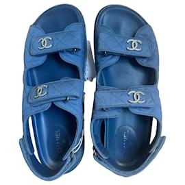 Sandali Dad Chanel in denim blu