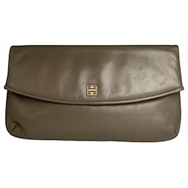Clutch in pelle vintage Givenchy grigio marrone