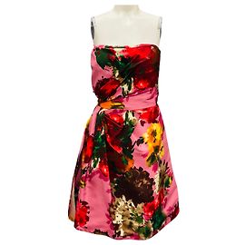 Vestido de cóctel de seda sin mangas con detalles de lazo multicolor en rosa / rojo de Oscar de la Renta