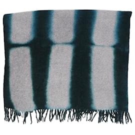 Coperta in bouclé intrecciata a mano verde e grigia - Autre Marque