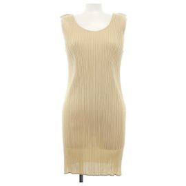 Issey Miyake Abito PLEATS PLEASE