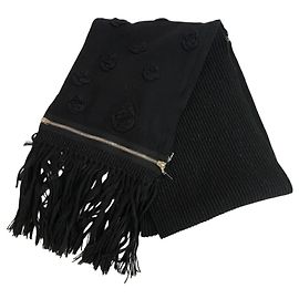 Bufanda Camelia con Cierre Chanel en Negro