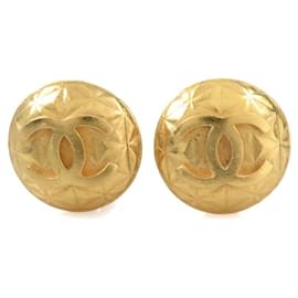 Pendientes de metal dorado Chanel Coco Mark