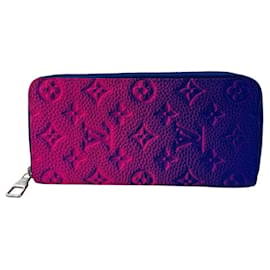 Louis Vuitton Zippy Wallet in Blue Taurillon Leather
