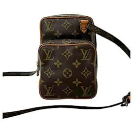 Mini borsa a spalla in pelle Monogram Amazon di Louis Vuitton