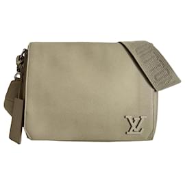 Borsa Messenger Aerogram Takeoff Louis Vuitton Verde Salvia
