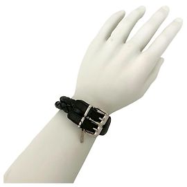 Schwarzes Intrecciato-Leder-Charm-Armband von Bottega Veneta