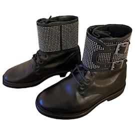 Saint Laurent Nietenlederstiefel