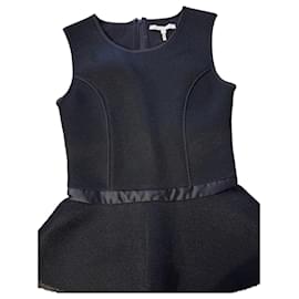 Top Maje negro con volantes