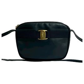 Borsa a spalla in pelle navy Vara Ribbon di Salvatore Ferragamo