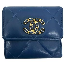 Portafoglio bifold in pelle di agnello matelassé Coco Mark di Chanel