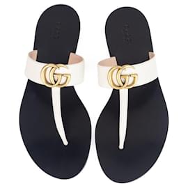 Sandali Gucci Marmont GG in pelle bianca