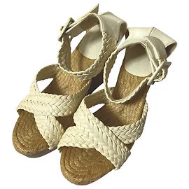 Sandali in legno con tacco in pelle intrecciata Hermès