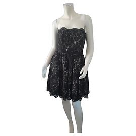 Vestido tomara que caia de renda preta Robert Rodriguez