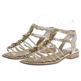 Chanel Sandali gladiatore in pelle dorati