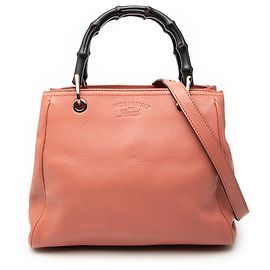 Bolso shopper pequeño de piel de ternera rosa Gucci con bambú