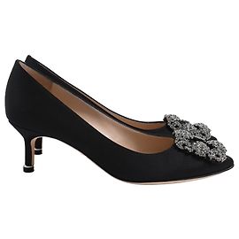 Hangisi 70 Pumps von Manolo Blahnik aus schwarzem Satin