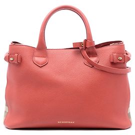 Bolso satchel Banner mediano de cuero rosa y lona con estampado House Check de Burberry