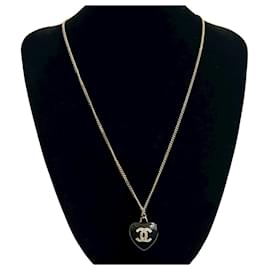 Collana con motivo a cuore Coco Mark di CHANEL