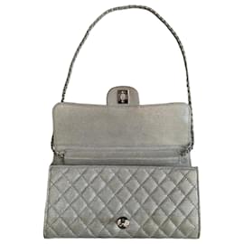 Clutch Chanel East West con catena argento
