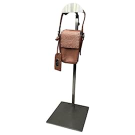 Mini borsa in pelle metallica rosa vintage Fendi