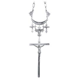 Collana Oversized Cross Bullhead Campione AW94 di Jean Paul Gaultier