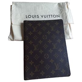 Organizador Louis Vuitton Monogram Clutch