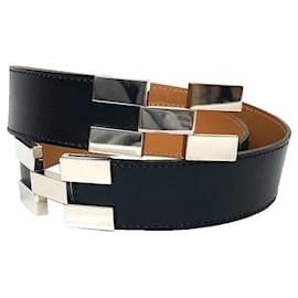Cintura Hermès in pelle nera con fibbia argentata