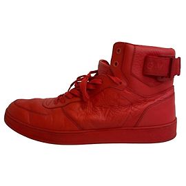 Sneakers alte della linea Rivoli di Louis Vuitton