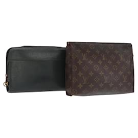LOUIS VUITTON Clutch Monogram Taiga 2 Set Verde LV Auth ka2098